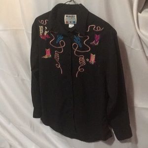 Embroidered Wrangler button down shirt!